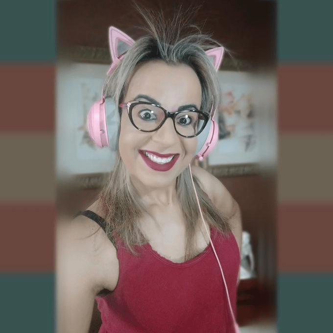 Photo of Evelyn Mendes